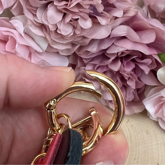 Gorgeous Pink Leather Minnie Mouse with Wrist Strap Key Fob Keychain - Picture 11 of 16